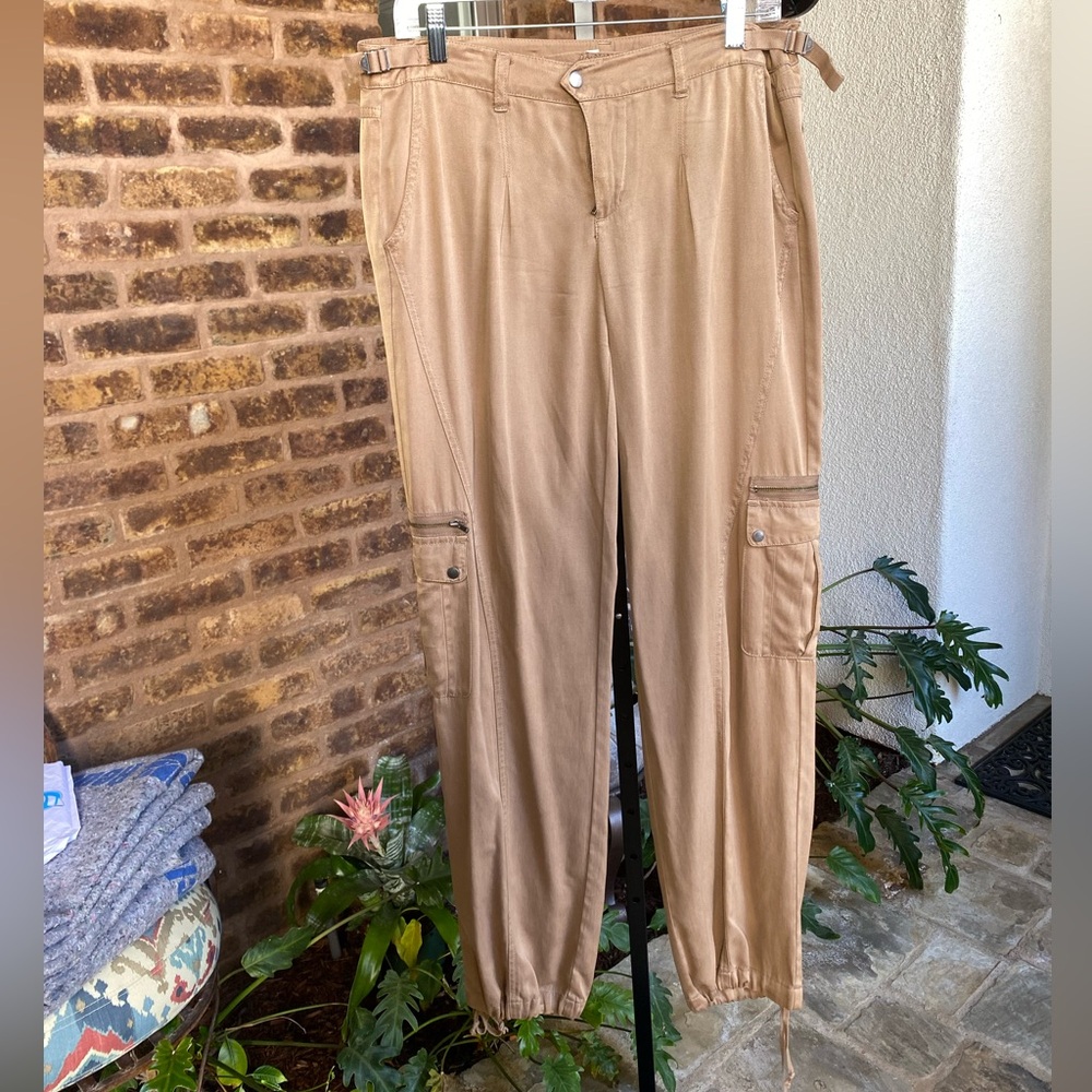 Da Nang brown cargo pants